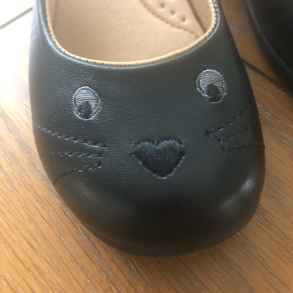 Shoes - Picture 2 of 3